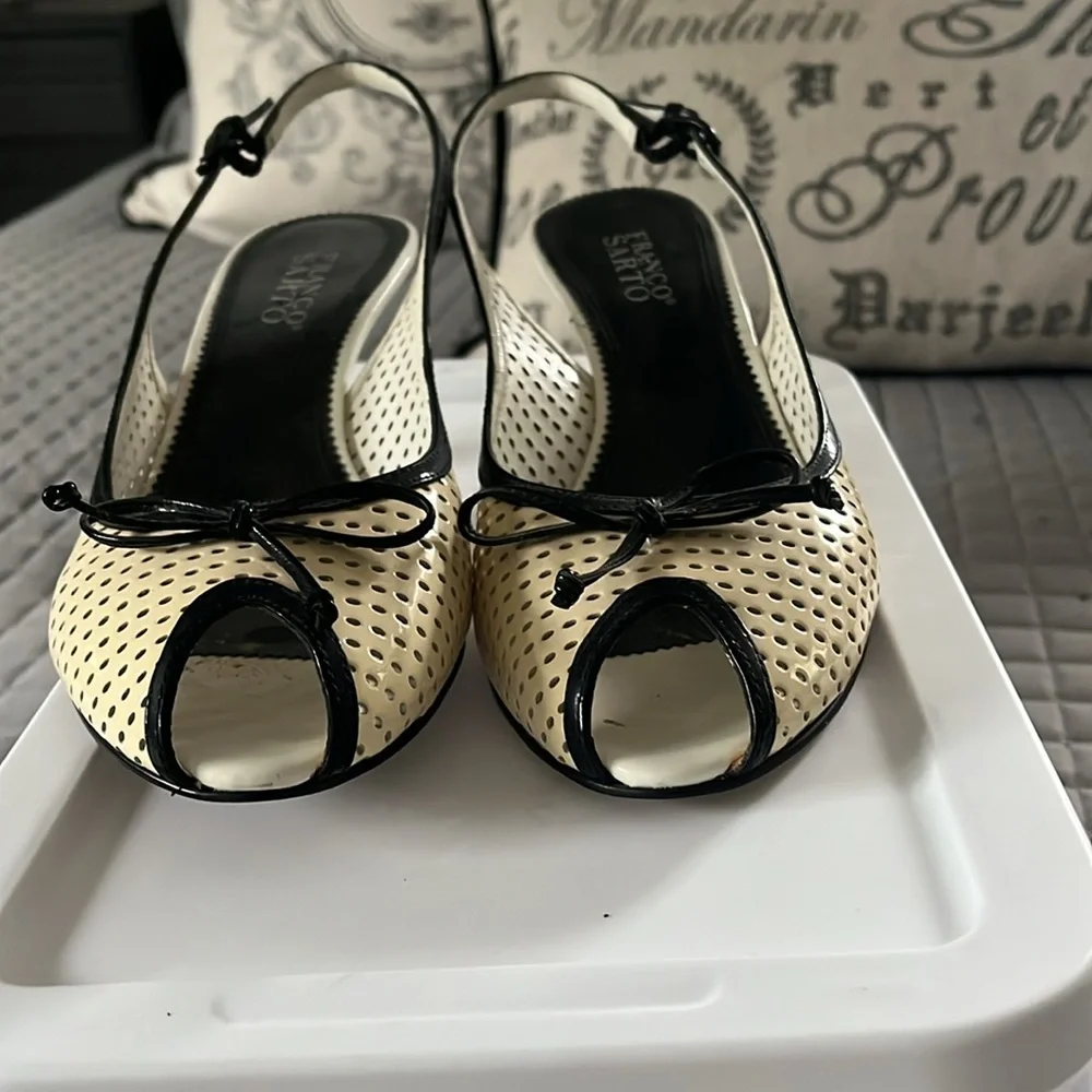Franco Sarto Cream and Black Heels with Perforated Leather - Picture 5 of 8